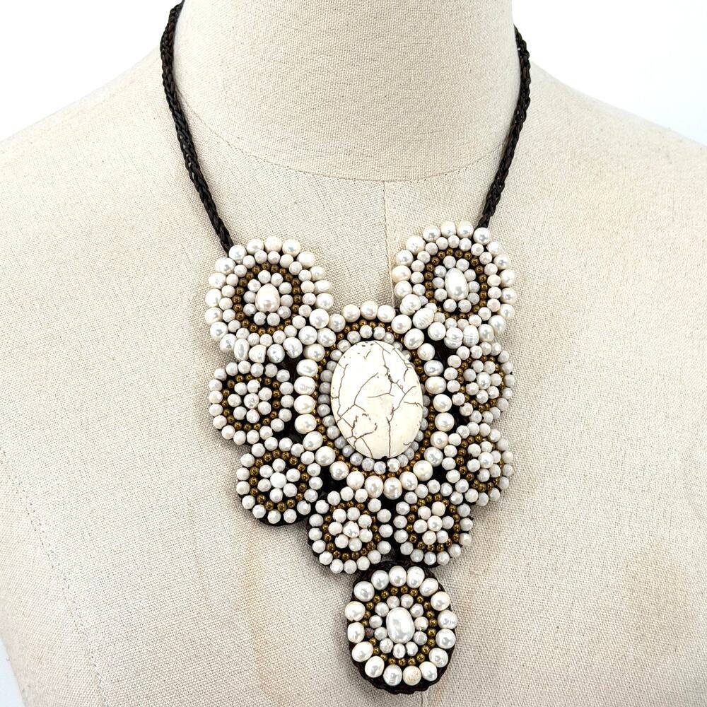 Vintage Handcrafted Freshwater Pearl White Howlite Bib Statement Necklace